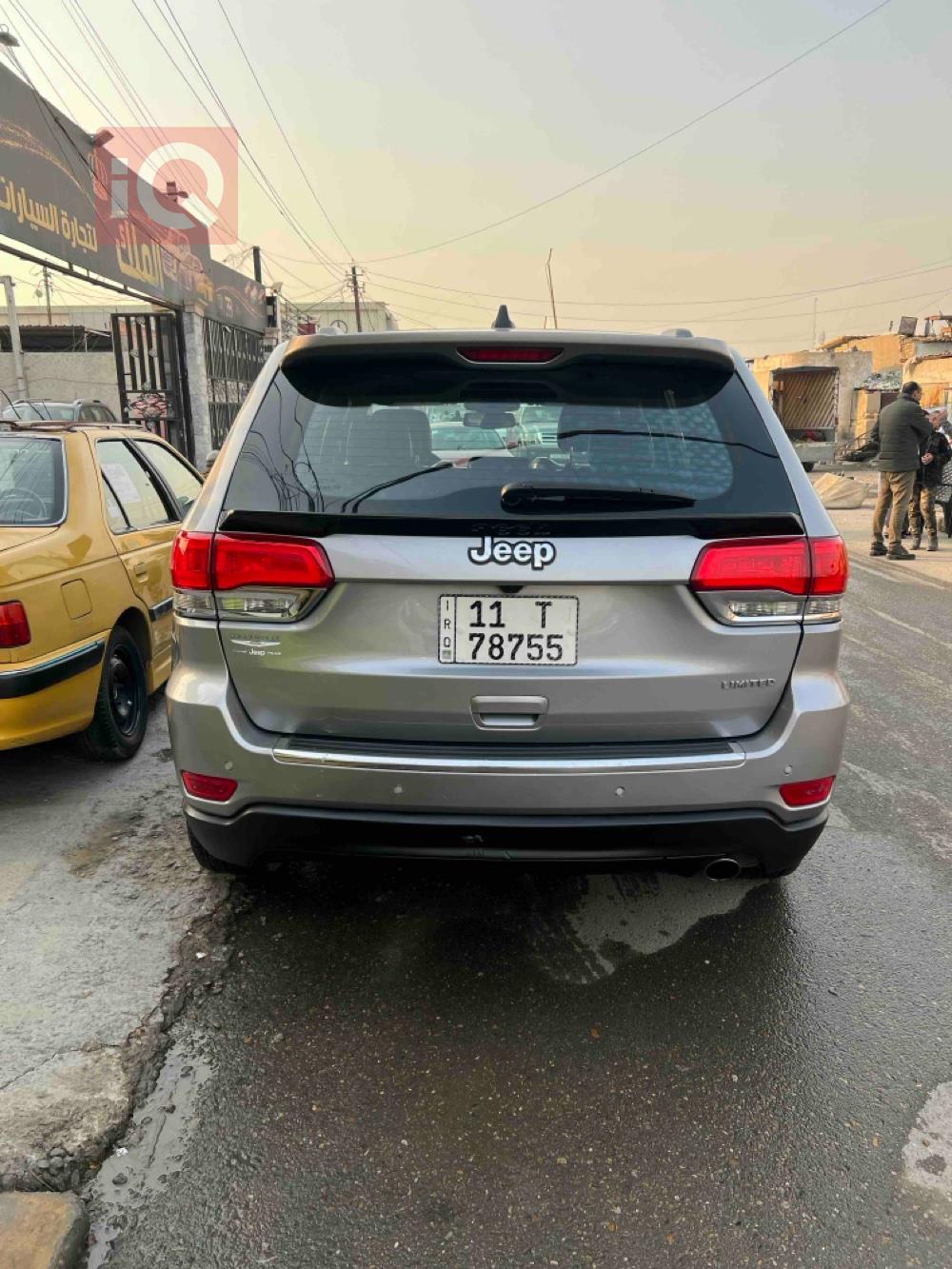 جیپ گراند شیرۆکی
